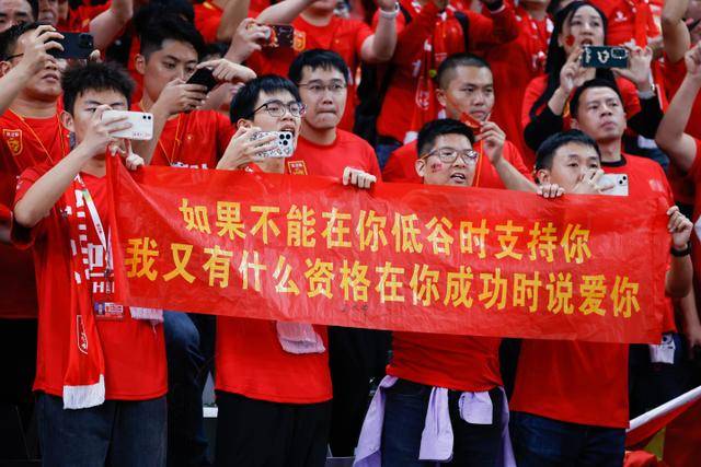 阿姆拉巴特回应摩洛哥主帅：我暂时退出国家队并非不满出场时间少